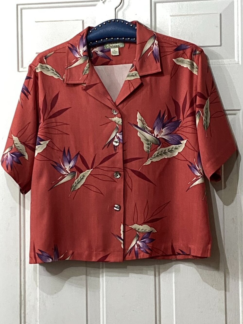 Tommy Bahama Silk Sz M Blouse Button Shirt Short Sleeve Pinkish Orange Tropical